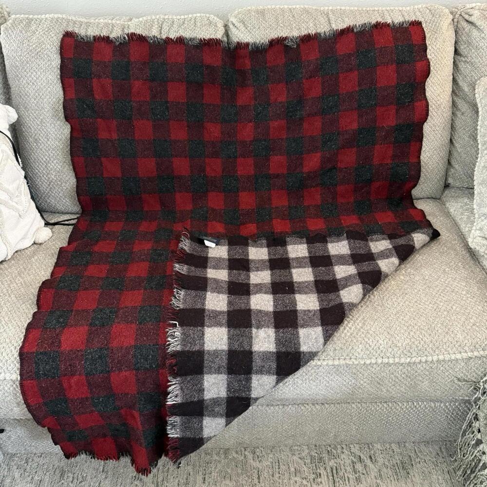 Pendleton Wool Buffalo Plaid Throw Blanket 45x56 Red Black Reversible Fringe EUC